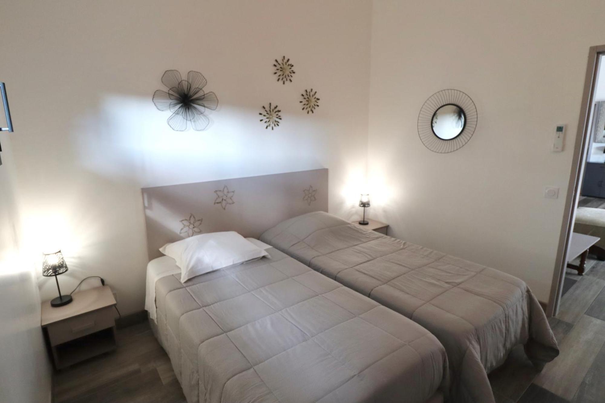 Gites Avec Piscine Et Jacuzzi Au Mas De Cadoule Saint-Just  Номер фото